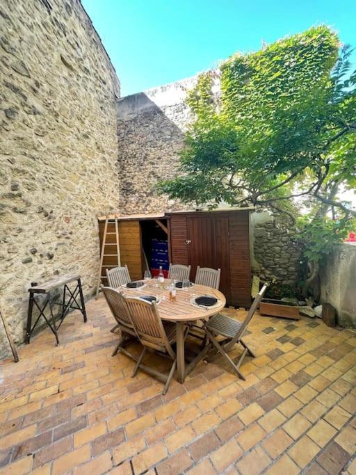 Charmante Maison De Village Au Pied Du Luberon Cabrieres-d'Aigues Exterior photo
